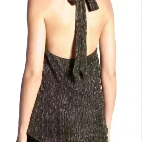 ASTR the Label Tina Metallic Halter Top - Picture 2 of 11